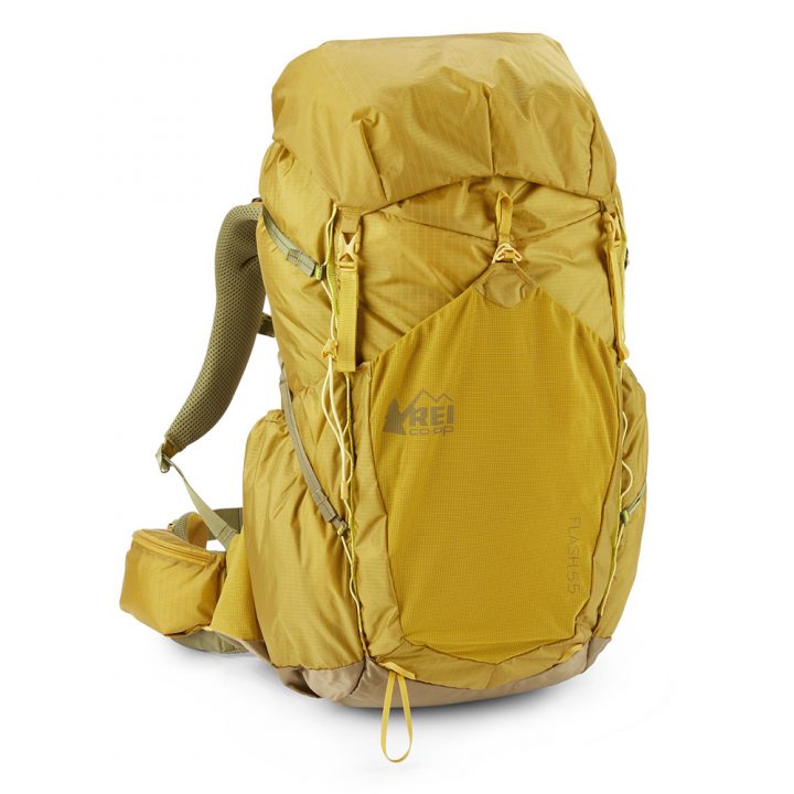 woman ultralight backpack for rent in puerto natales for torres del paine in chile