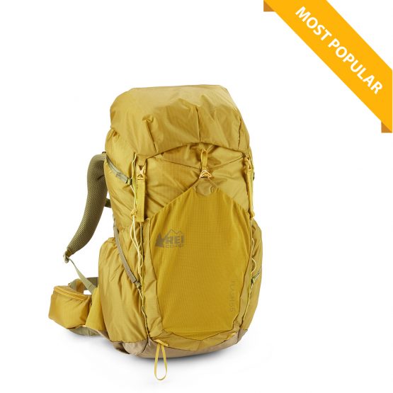 woman ultralight backpack for rent in puerto natales for torres del paine in chile